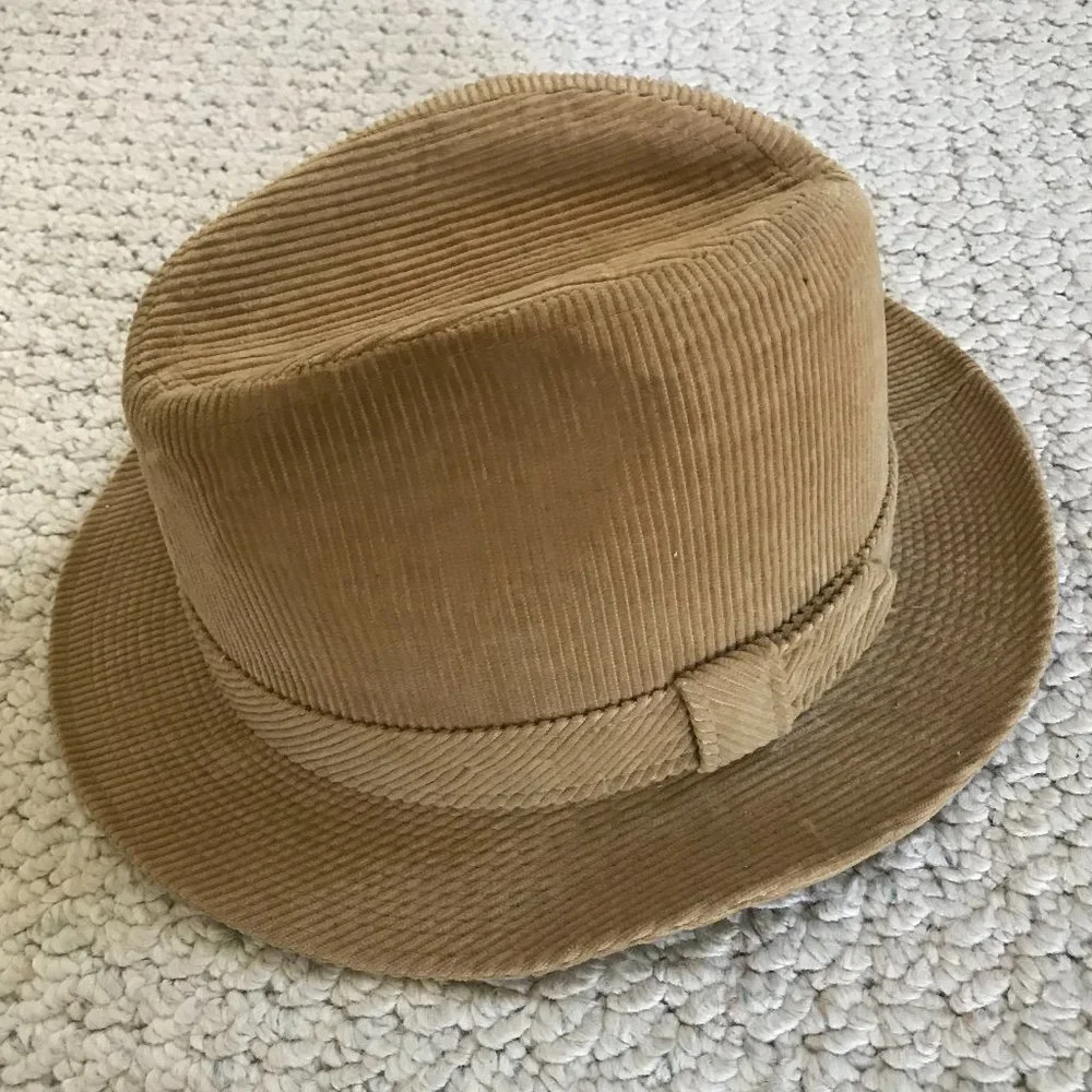 DOBBS.Pace Setter Collection Corduroy Fedora 7 1/4